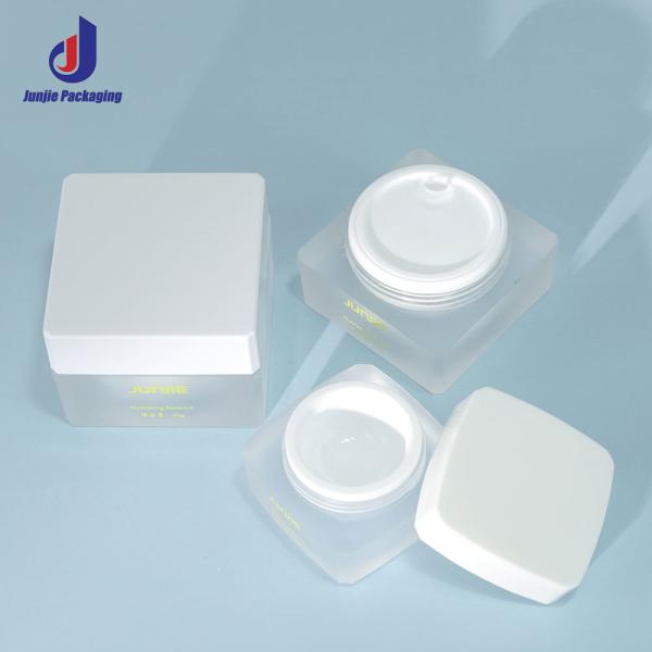 Bouteilles d'acrylique de 120 ml, bouteille d'eau d'essence en plastique vide, bouteille avec capuchon en plastique, accepte l'impression du logo