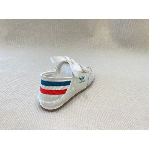 Women comfort and flat sneakers with color bar and lace up running shoes