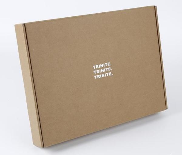 128g Thickness 2.5mm Custom Delivery Box , 2000GSM Apparel Shipping Boxes T Shirt