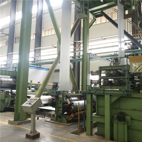 Poids de bobine 3-8 tonnes Dureté moyenne dure 22 calibre grande fleur CGCC bobine d'acier galvanisé à chaud