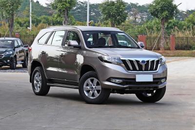 Automóvel que monta o tipo automático do combustível 4wd diesel do carro de luxe de SUV da cidade