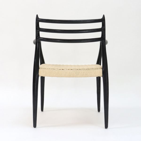 Silla de comedor moderna tejida a mano de cordón Nitrolacquer acabado de madera sólida con reposabrazos diseño moderno