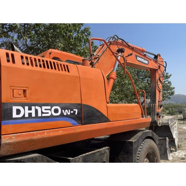 Hydraulic Terrain Wheeled Used Doosan Excavator DH150W 12Tonne