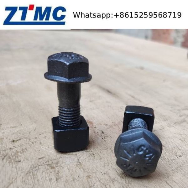 12.9 Grade PC300 PC200 Undercarriage Track Bolt And Nut High Strength