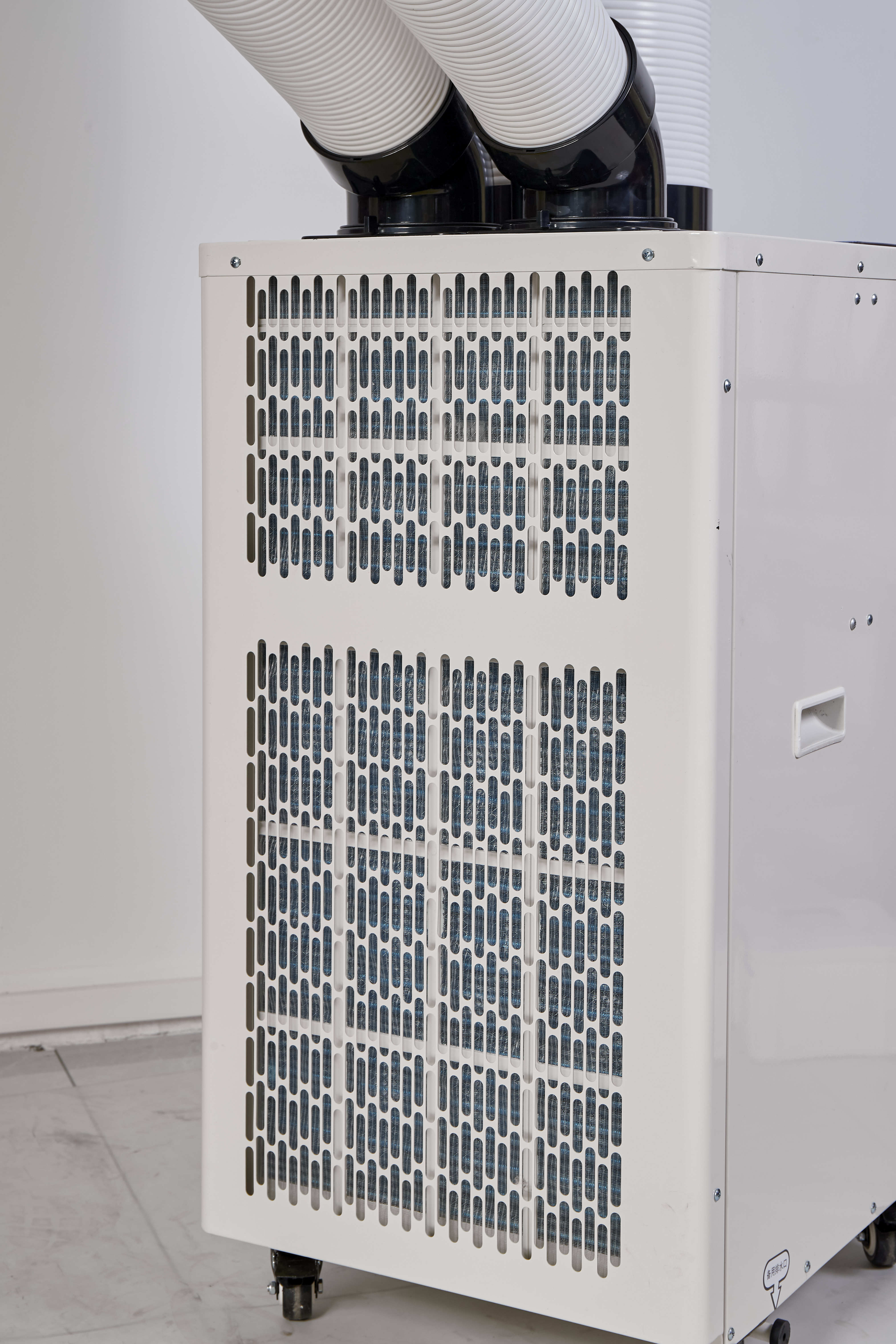 Drainage Free Outdoor Portable Air Conditioner with 48-57 DB Noise Level and 4 Universal Wheels for Easy Mobility