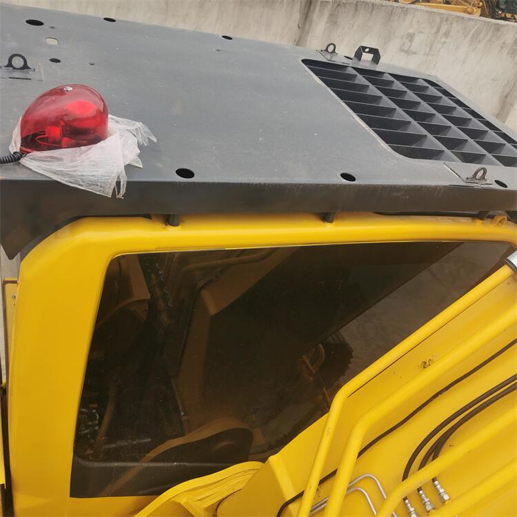 Usado original Japón Komatsu PC220-8 excavadora en buen estado bomba hidráulica original