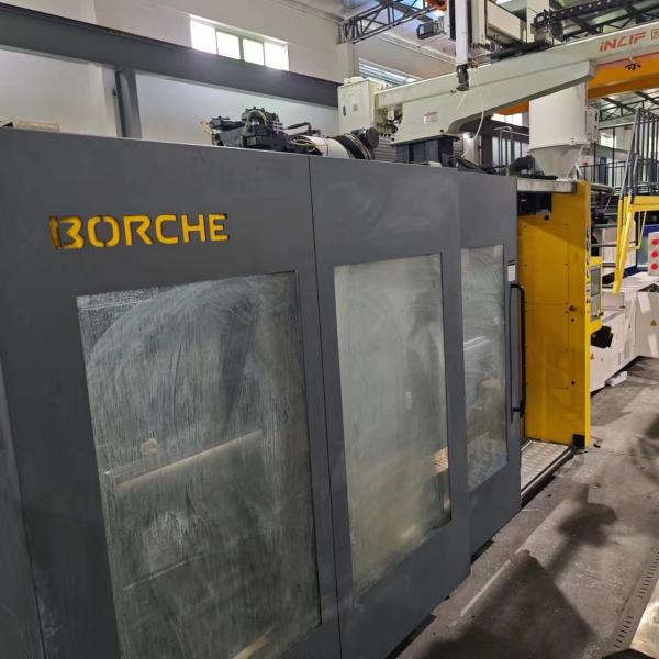 BU1000 Two Platen Injection Molding Machine Servo Motor Horizontal
