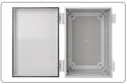 универсалия 600x400x220mm большая прикрепила на петлях пластиковые приложения