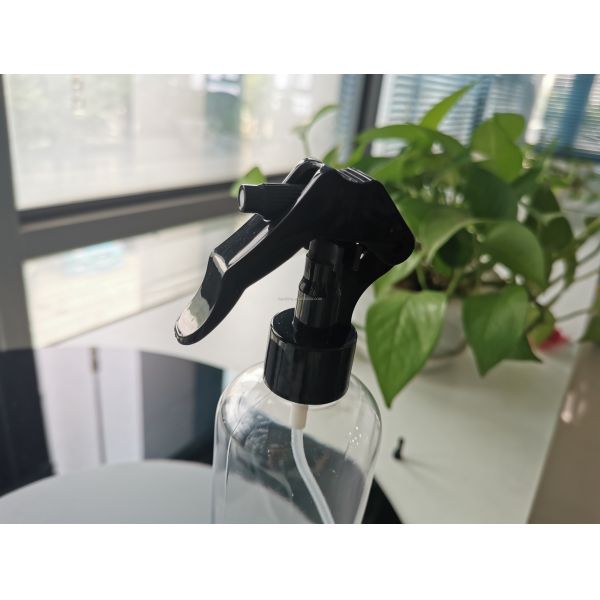 Black Color Mini Trigger Pump for Hand Sanitizer or Detergent Hot