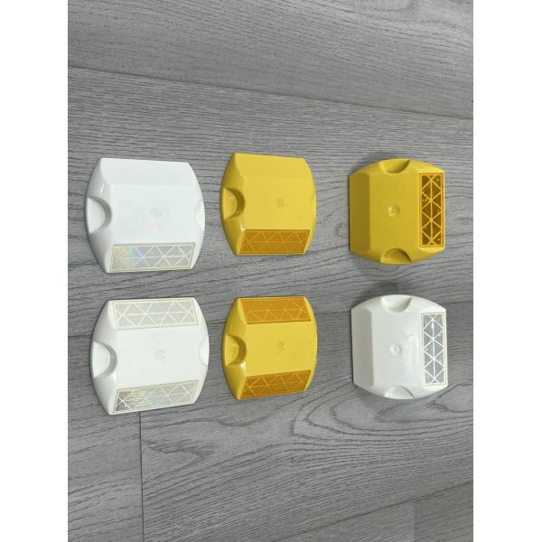 Baliza solar intermitente con plástico reflectante para mejorar la seguridad vial y diseño impermeable