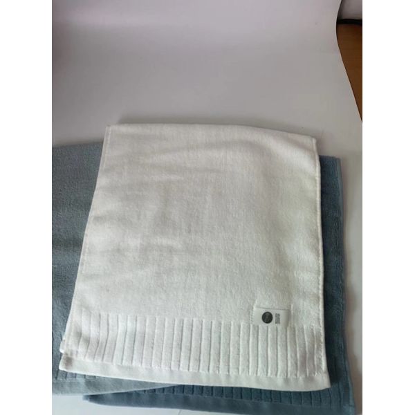 Toalla de baño de algodón suave y lujosa con doble cara de extremo de la hebra de diseño de rayas simples