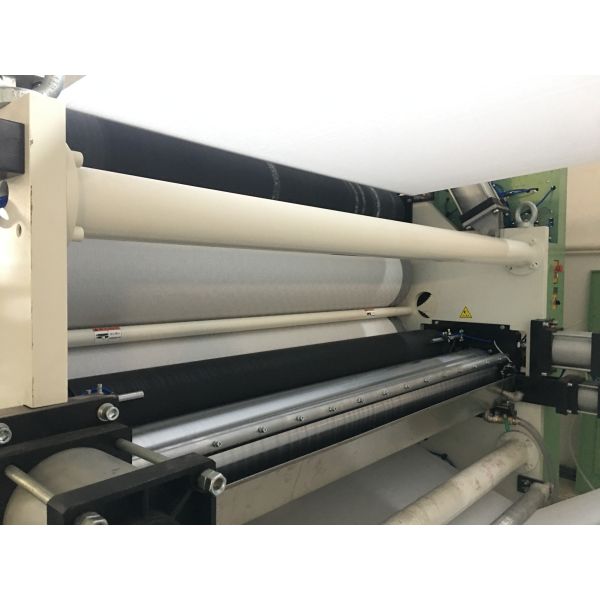 Custom Toilet Paper Rewinding Machine PLC Controlled Toilet Tissue Manufacturing Machine Automatic