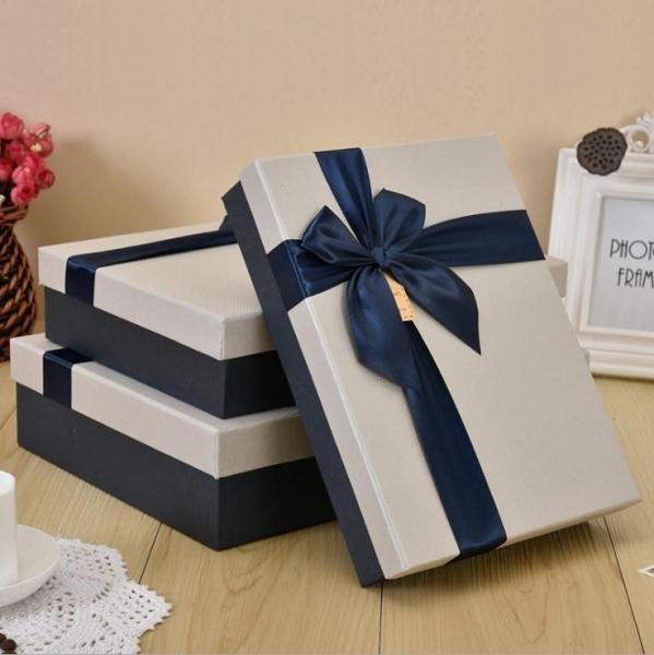 Matt / Glossy Lamination Rigid Cardboard Packaging Boxes For Apparel And Shoes