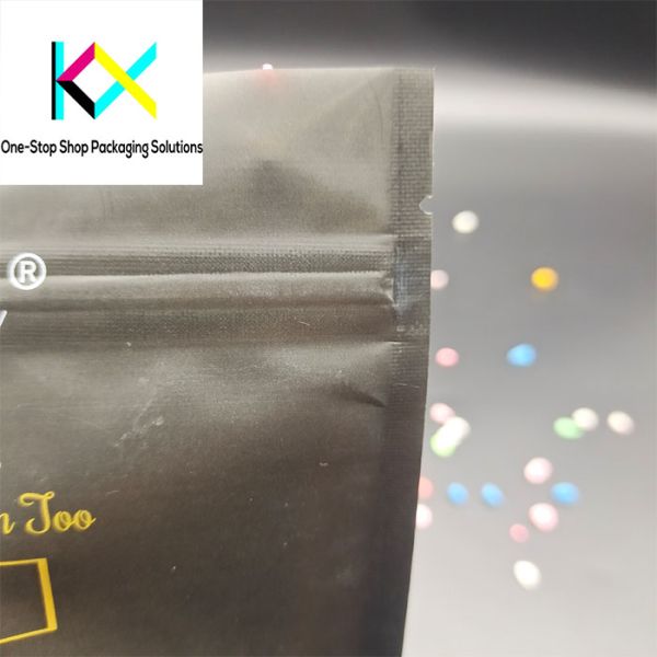 Moisture Proof Biodegradable Packaging Bags With Digital Printing MOPP/VMPET/PE Material