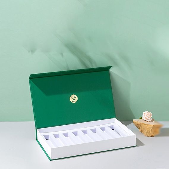 Rectangle Luxury Rigid Magnetic Gift Box For Perfume Packaging Skincare Set Essential Oil