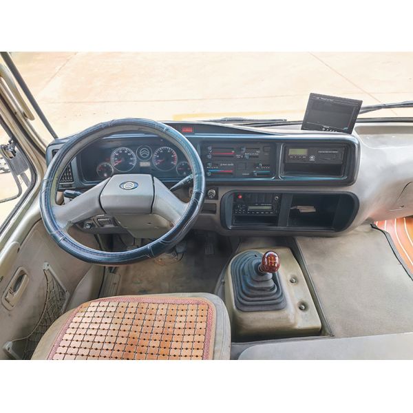 Золотой дракон использованные небольшие фургоны 19 мест Евро 4 LHD AC с ручной коробкой передач