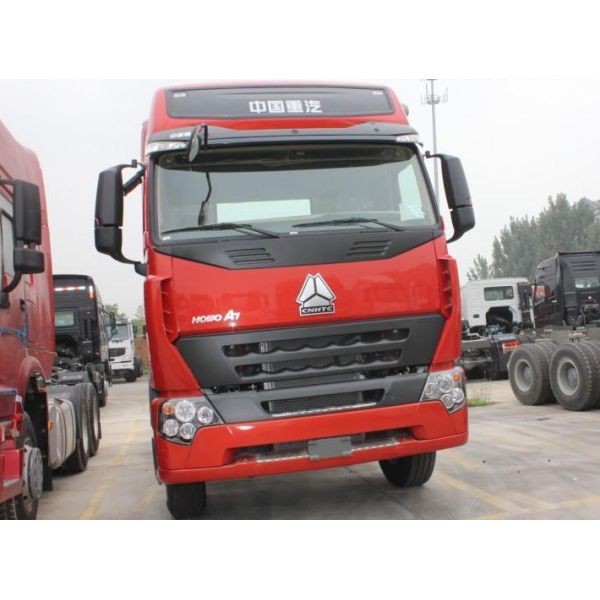 Heavy Duty Tractor , Prime Mover Truck For Pulling Container Tipper Trailer