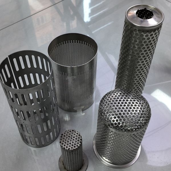 Stainless Steel Perforated Mesh Cylinder For Chemical Catalyst Filtration