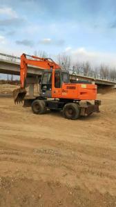 Utilisé Hitachi ZX170W Excavator à roues moteur Puissance 128 KW