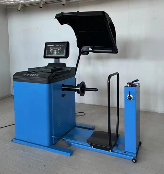 Compact Automatic Wheel Balancing Machine Auto Tire Balancing Equipment