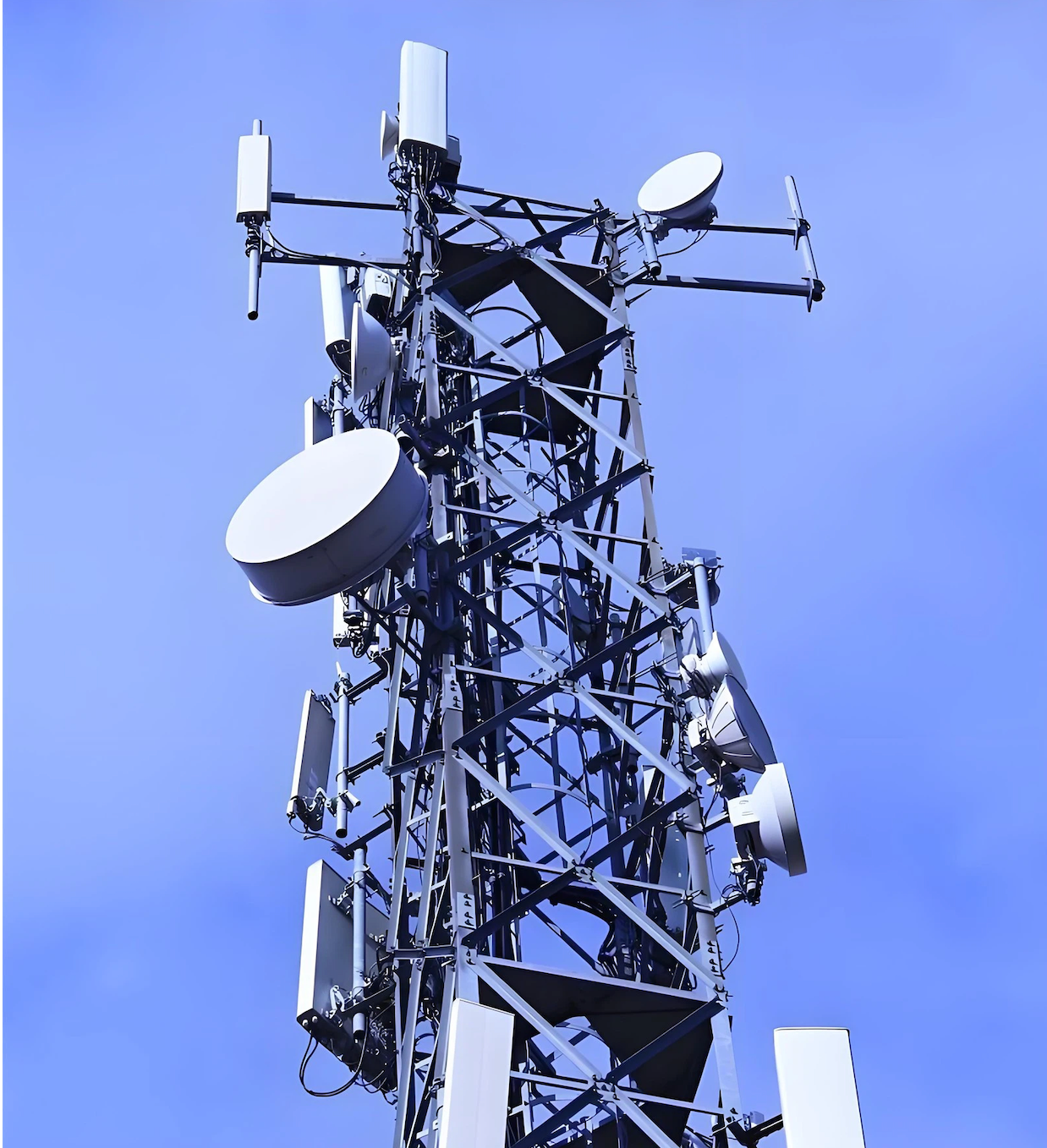Custom Design Steel Lattice Tower Durable Steel Truss Tower Wind Resistant