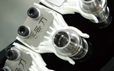 Точная машина для изготовления ювелирных изделий с немецким электрическим шпинделем серебряный кольцо Cnc G9-550B