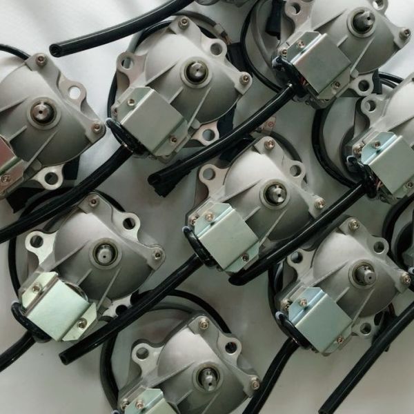 Мотор 7834-41-2000 PC130LC-7 дросселя экскаватора