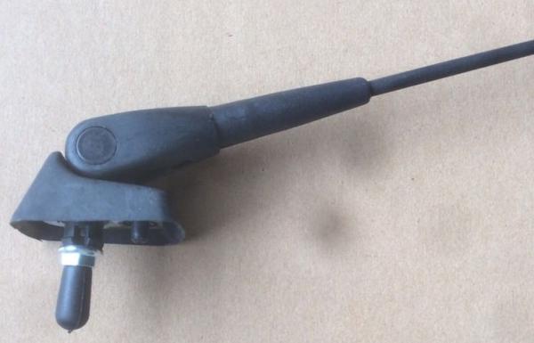 Top Mounted Car Radio Antenna One Section For Peugeot Nissan Citroen