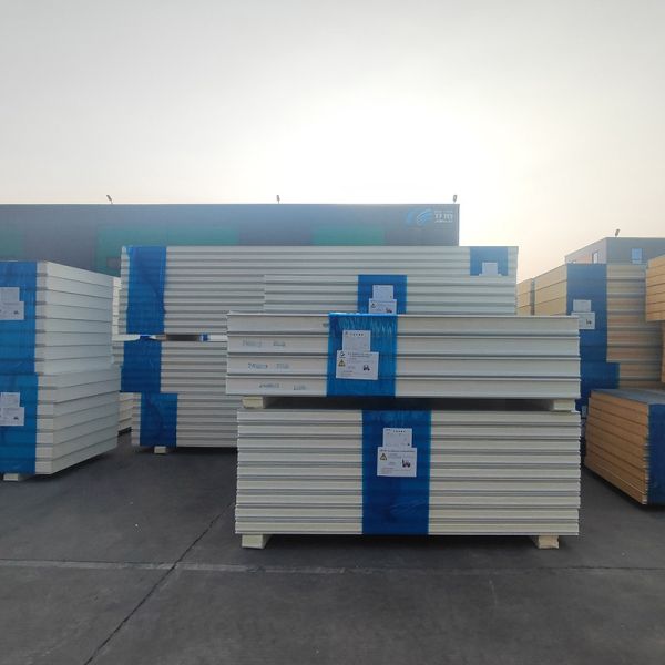 150mm 100mm Cold Room Panels , PU Sandwich Panel For Food Pharmacy Industry