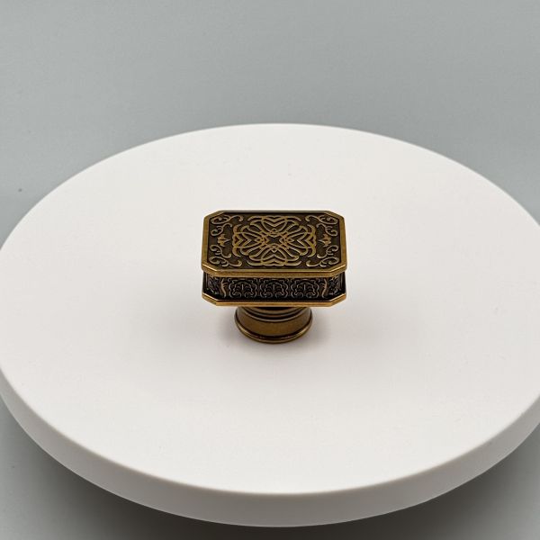 Superficie de espejo cubierta de perfume Zamak La mejor opción para el embalaje de lujo