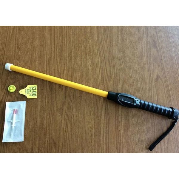 Yellow Cow / Cattle Eid Tags Reader , Electronic Sheep Tag Readers With 4 AA Power Supply