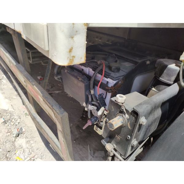 Используемые тележки Cummins Engine груза коробка передач 245 лошадиных сил быстрая 10 метров длинной высокой крыши Кабины Dongfeng Van Тележки