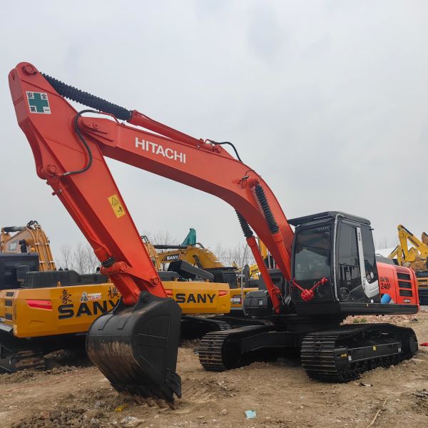 Hitachi ZX240 Used Excavtaors Middle Hydraulic Backhoe Secondhand Digger with 1.m³ Bucket  Capacity