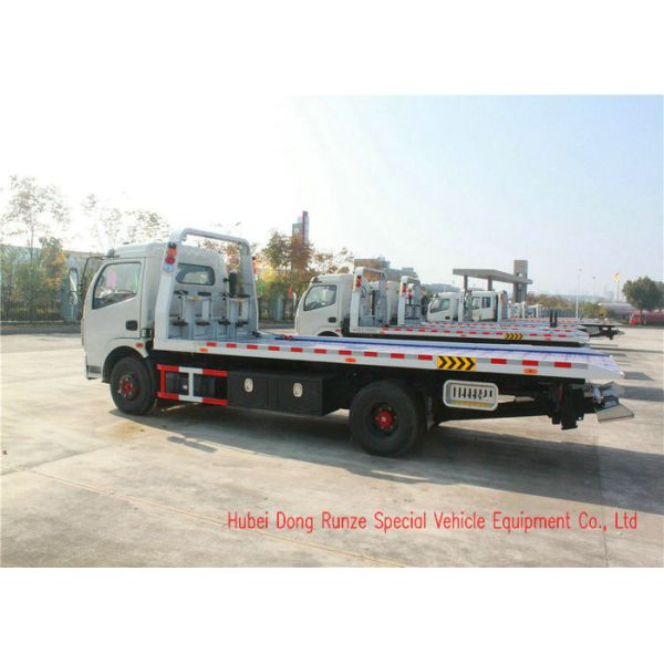 DFAC Light Duty Breakdown Recovery Truck With Power Steering Hydraulic Control