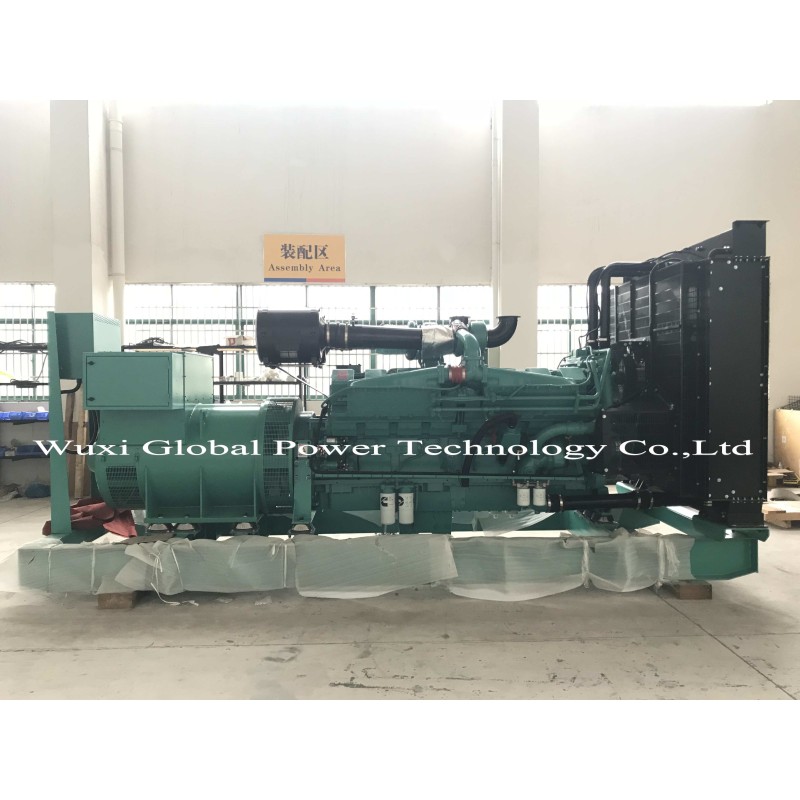 400KW 6 Cylinder Cummins Diesel Generators With Stamford Self Exciting Alternator