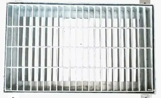 Galvanized Steel Drainage Hot-DIP Galvanized Surface Treatment Ditch Drain Grating Cover