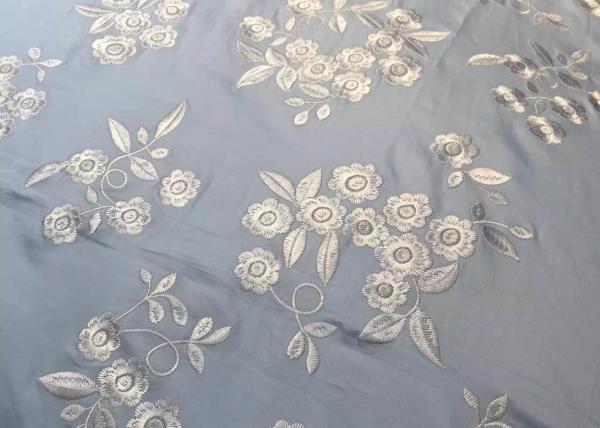 Embroidered Modern Bedding Sets 4Pcs Logo Customized With Different Size