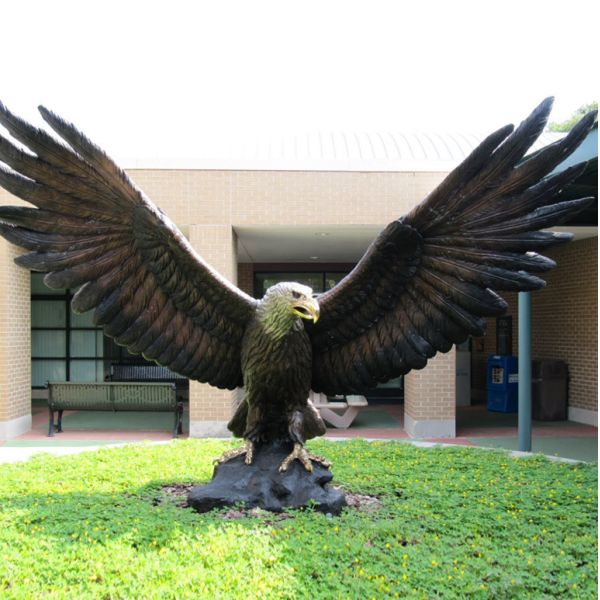 Life Size Modern Flying Eagle Bronze Sculpture for Garden Model Outdoor Metal Crafts