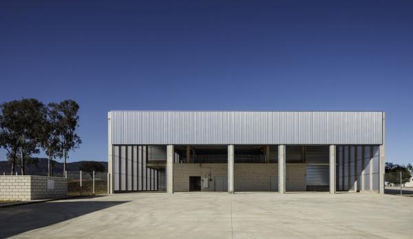 Square Tube Frame Prefabricated Steel Structure Building With Hot Dip Galvanizing Coating