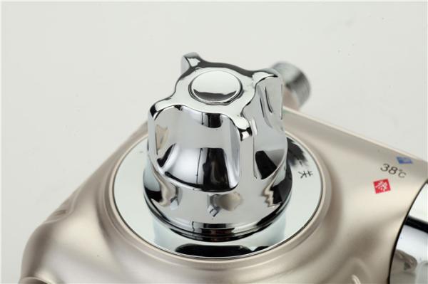 1/2 Inch Bathroom Solar Mixing Valve High Precision Control OEM Accepted