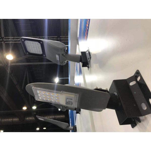 Handy Size High Lumen 10w 20w 30w LED Street Light Easy Installation