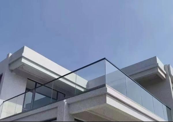 Easy Maintenance Aluminium And Glass Railing High Strength With Handrail