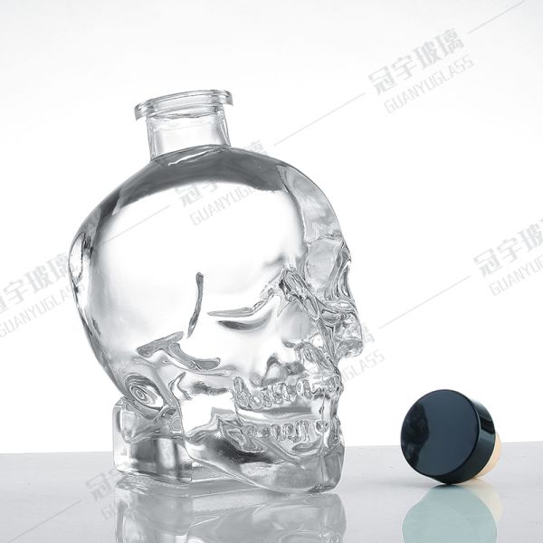 180ml 200ml 300ml 400ml 750ml Glass Bottle With Cork Cap Skull Design For Wine Lovers