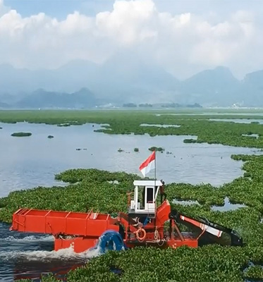 Automatic Aquatic Weed Removal Machine with 12t Load Capacity 75kw Power