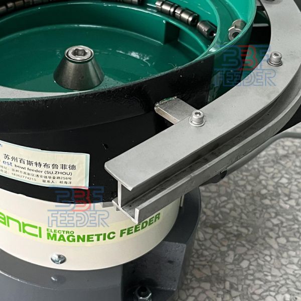 Custom Vibratory Bowl Feeder Tubulars Hex Bolt Nail Nut Vibrating Bowl Feeder