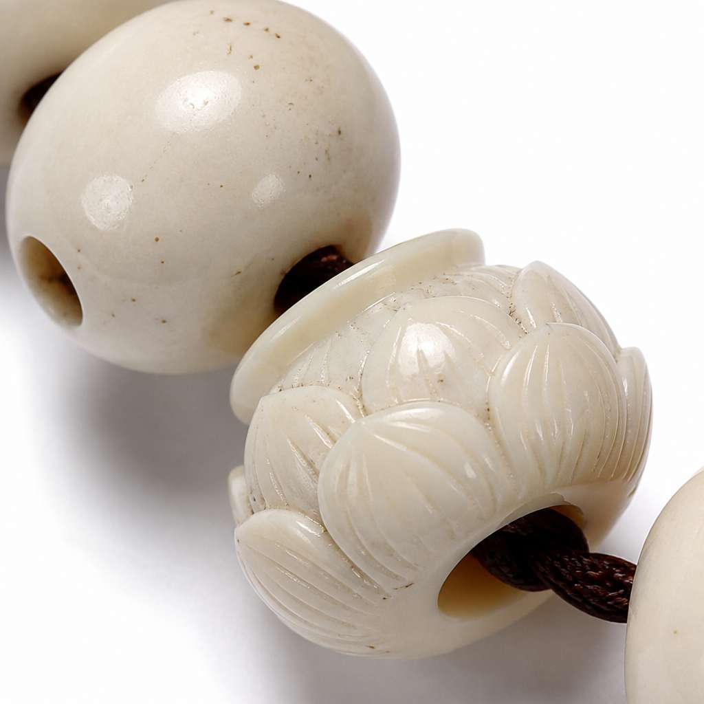 Natural Bodhi Root Taoist Bracelet with Hand-Carved Lotus Beads in Ivory White for Meditation