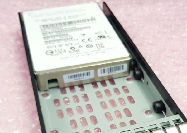 85Y6188 200G 2.5 Server Hard Drive SAS MLC Solid SSD V7000 HDD Style