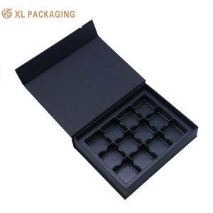Magnetic Closure Chocolate Paper Box 12 Holes Black Box Custom Logo Packaging