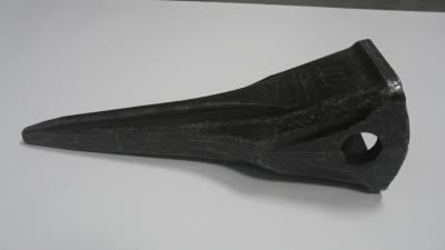 PC200TL Forged Bucket Teeth Chisel Bucket Tooth 205-70-19570TL Suit For PC200