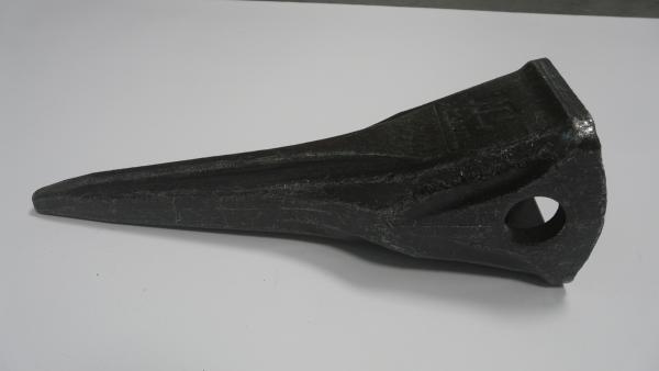 PC200TL Forged Bucket Teeth Chisel Bucket Tooth 205-70-19570TL Suit For PC200